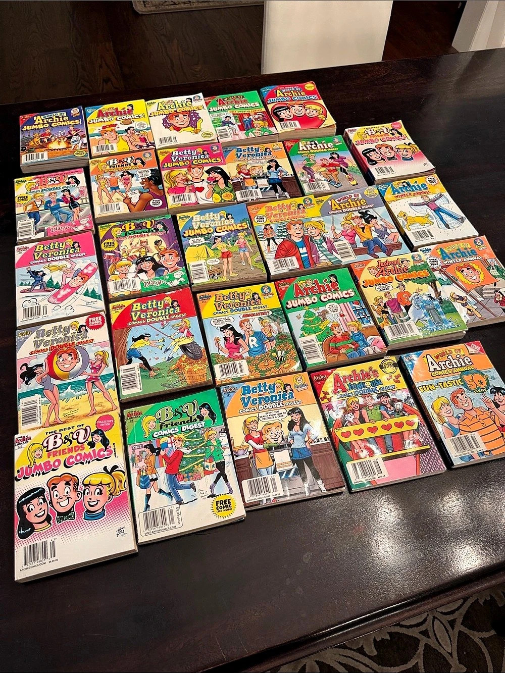 Set of 28 Archie Jumbo/Double Digests Comics Archie, Betty & Veronica